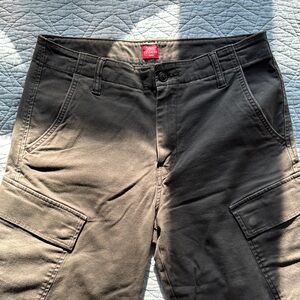Levi’s Men’s Charcoal Cargo Pants